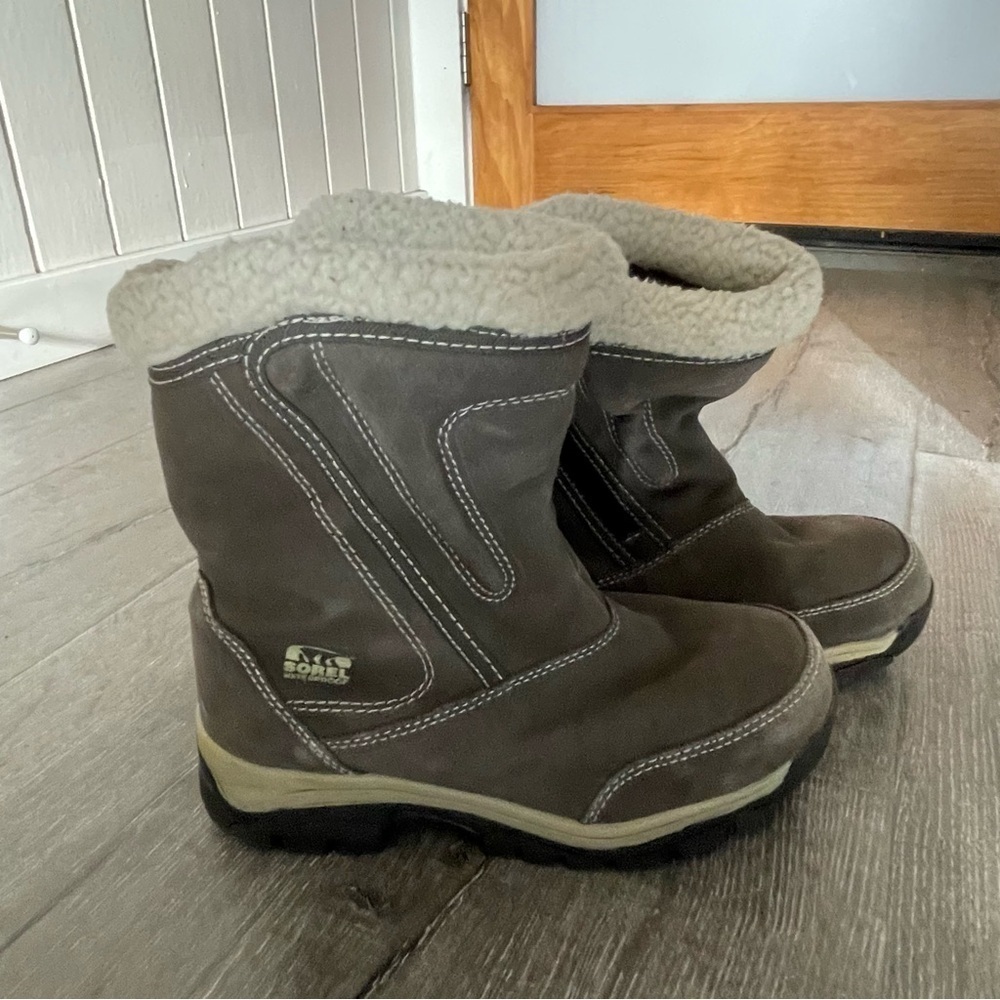 Sorel Grey Waterfall Suede Mid-Calf Zip Up Winter Boots